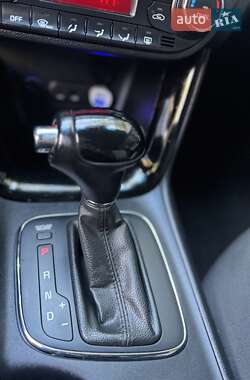Хэтчбек Kia Ceed 2013 в 