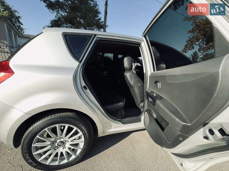 Хэтчбек Kia Ceed 2007 в Полтаве