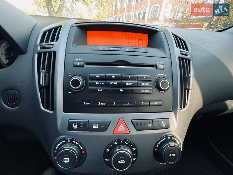 Хэтчбек Kia Ceed 2007 в Полтаве