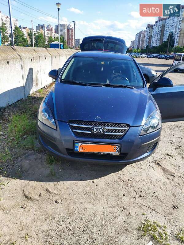Хэтчбек Kia Ceed 2007 в Киеве