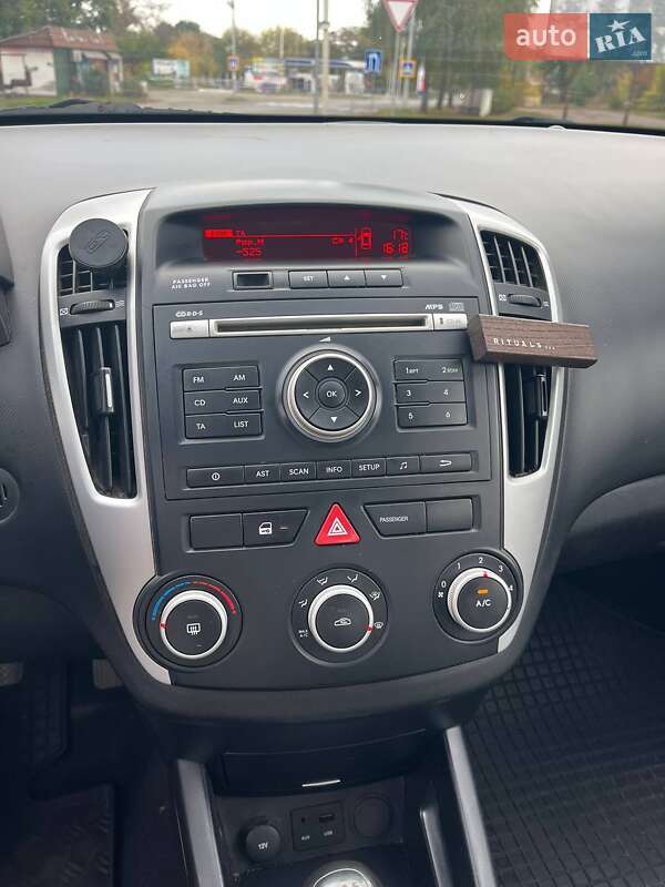 Универсал Kia Ceed 2011 в Полтаве