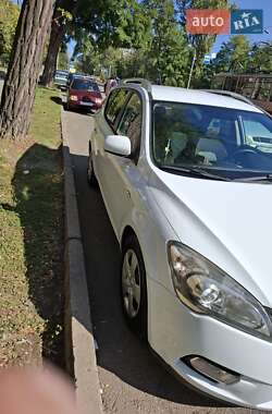 Универсал Kia Ceed 2009 в 