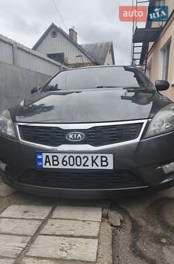 Хэтчбек Kia Ceed 2011 в Гнивани