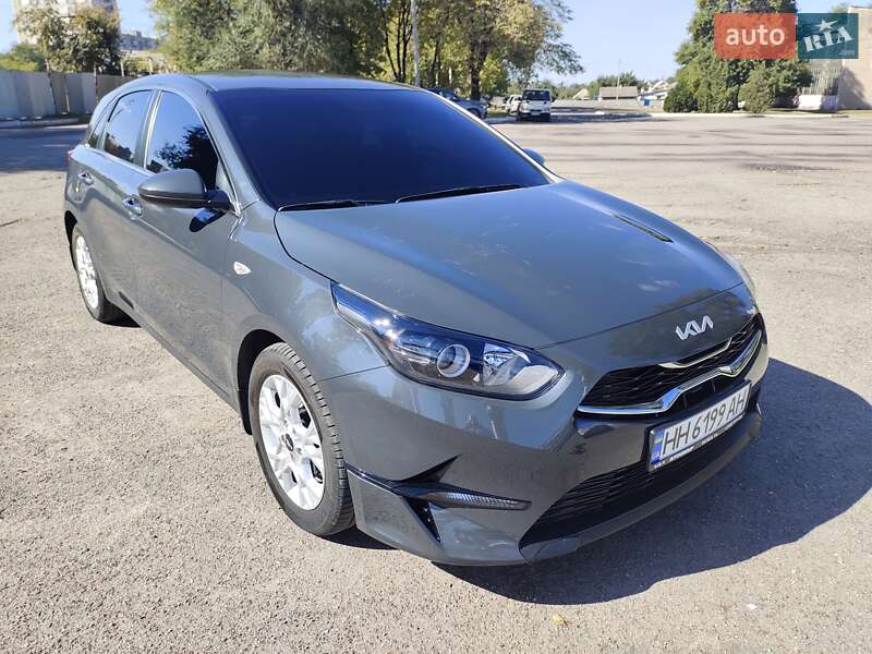 Хэтчбек Kia Ceed 2023 в Каменском фото 3 Хэтчбек Kia Ceed 2023 в Каменском