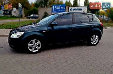 Хэтчбек Kia Ceed 2008 в Запорожье