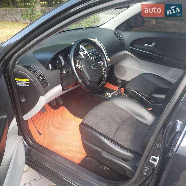 Универсал Kia Ceed 2008 в Миргороде