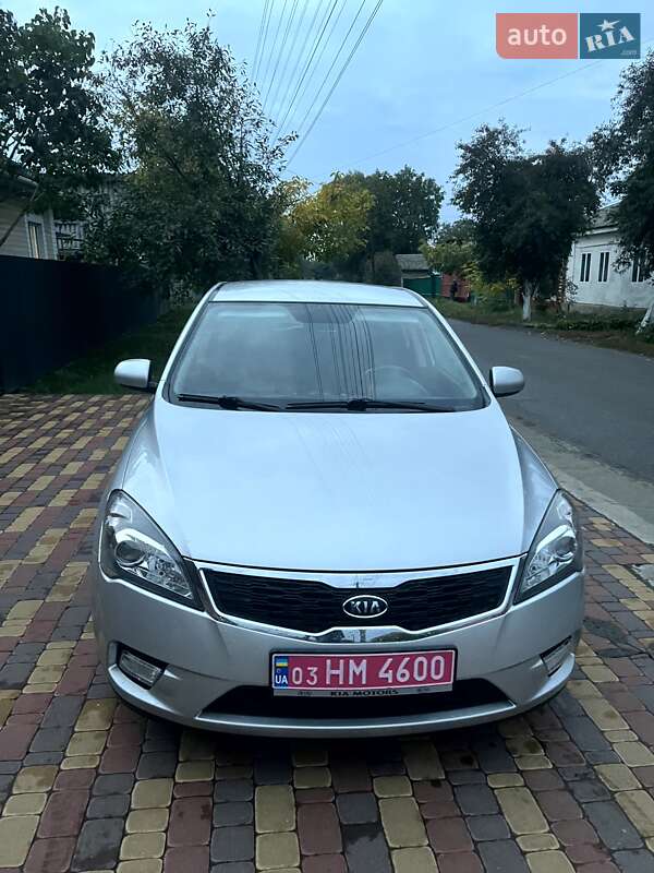Хэтчбек Kia Ceed 2010 в Нежине