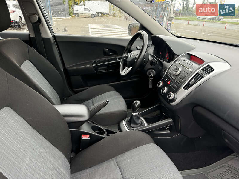 Универсал Kia Ceed 2009 в Киеве