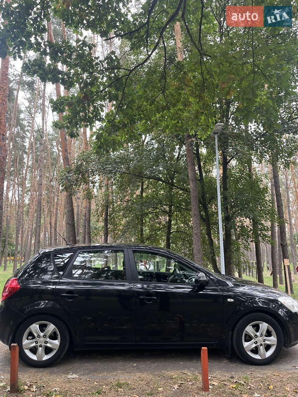 Хетчбек Kia Ceed 2008 в Софіївській Борщагівці