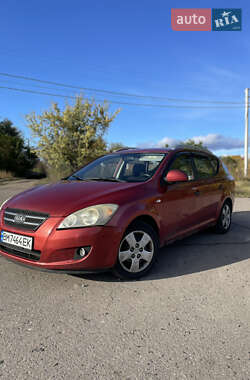 Універсал Kia Ceed 2009 в Ромнах