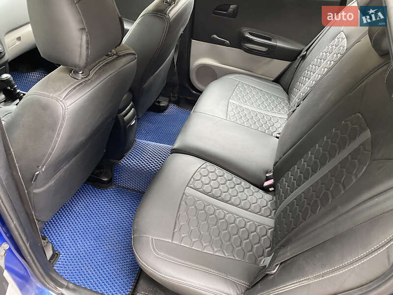 Хэтчбек Kia Ceed 2009 в Харькове