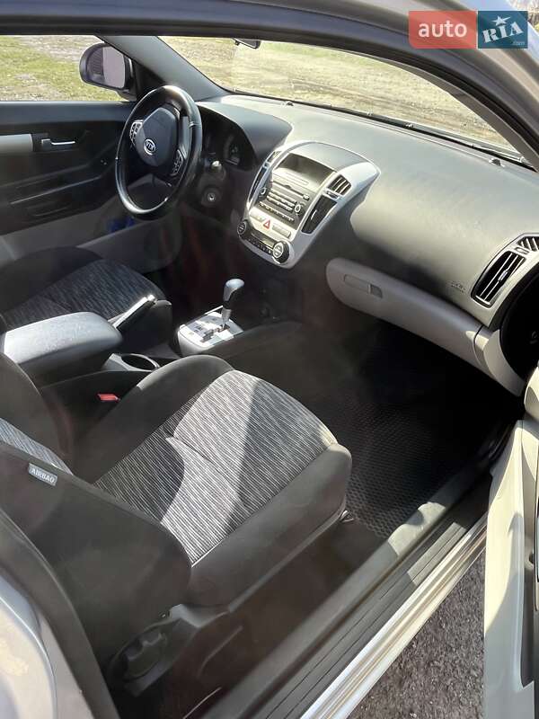 Хетчбек Kia Ceed 2008 в Южноукраїнську фото 3 Хетчбек Kia Ceed 2008 в Южноукраїнську