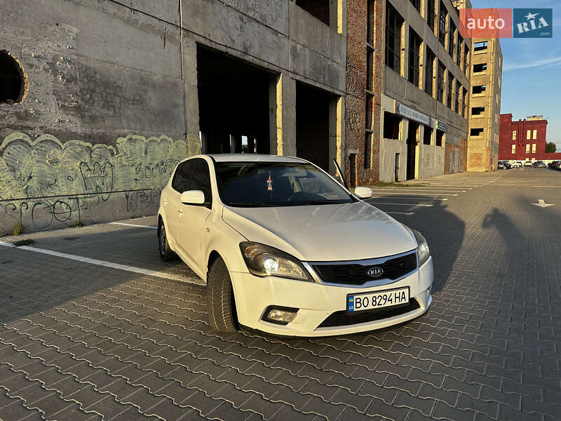 Хэтчбек Kia Ceed 2011 в Тернополе