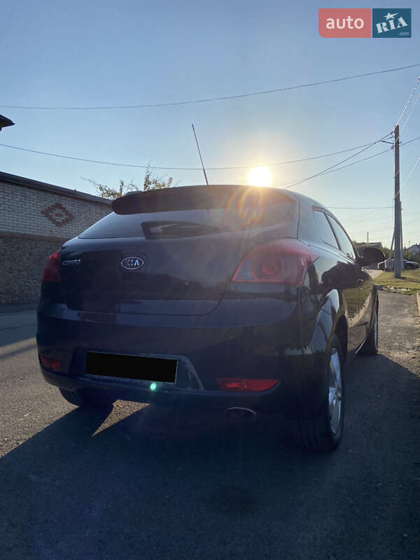 Хэтчбек Kia Ceed 2008 в Киеве