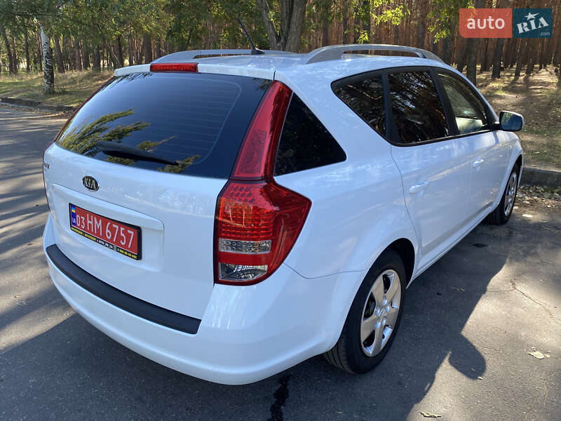 Универсал Kia Ceed 2009 в Николаеве