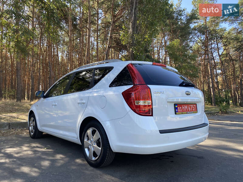 Универсал Kia Ceed 2009 в Николаеве