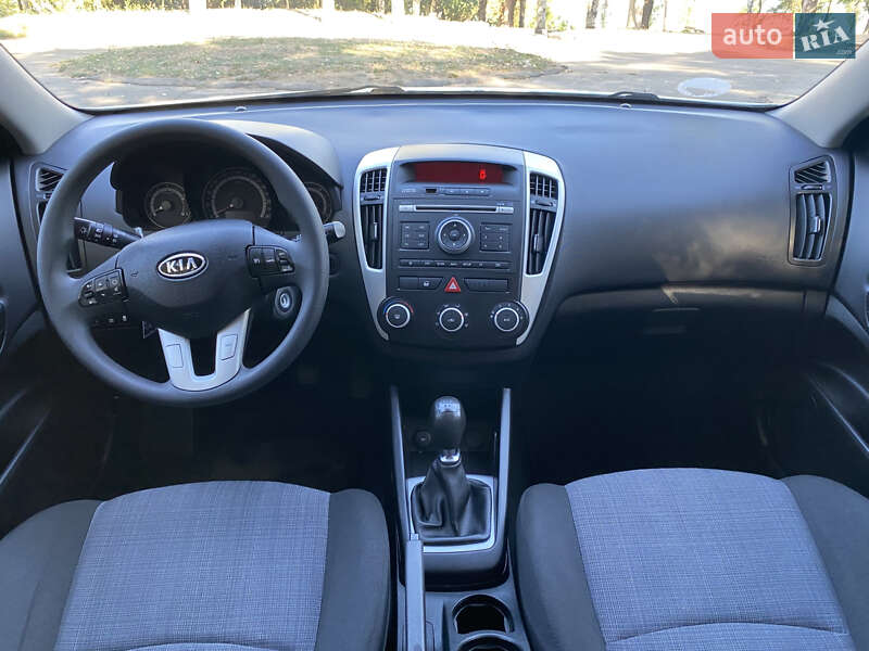 Универсал Kia Ceed 2009 в Николаеве