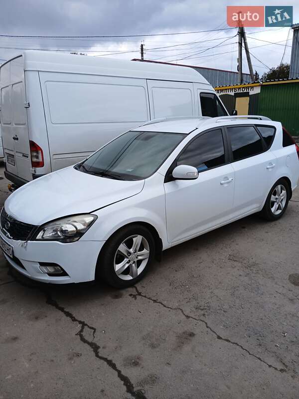 Универсал Kia Ceed 2009 в Хмельницком