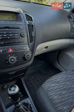 Універсал Kia Ceed 2008 в  фото 4 Універсал Kia Ceed 2008 в