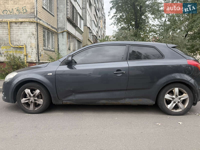 Хэтчбек Kia Ceed 2008 в Киеве