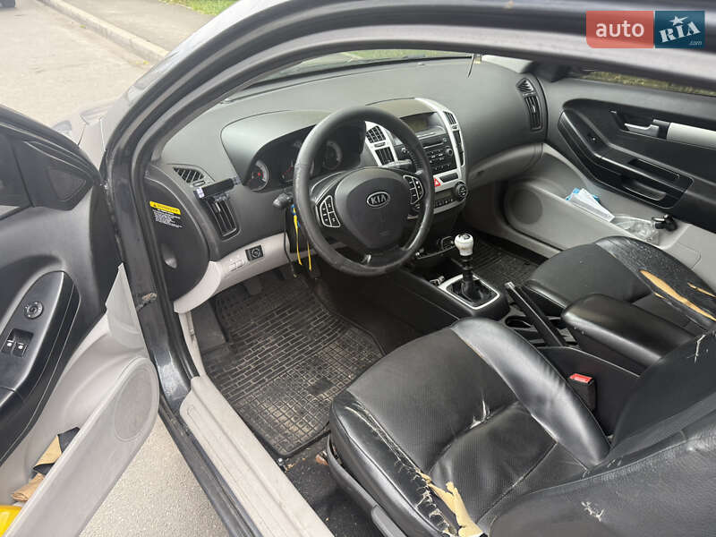 Хэтчбек Kia Ceed 2008 в Киеве