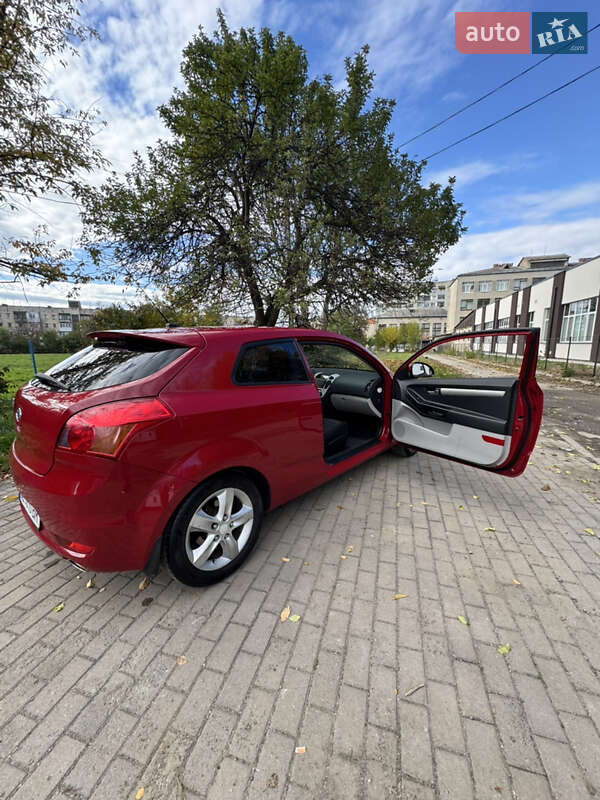Хэтчбек Kia Ceed 2008 в Черновцах