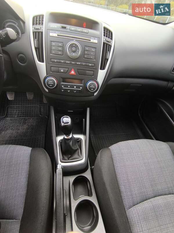 Універсал Kia Ceed 2012 в Запоріжжі