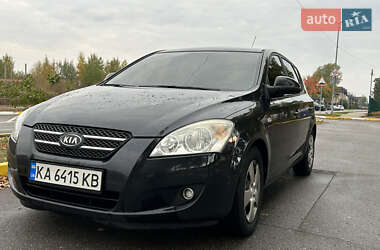 Хетчбек Kia Ceed 2007 в 
