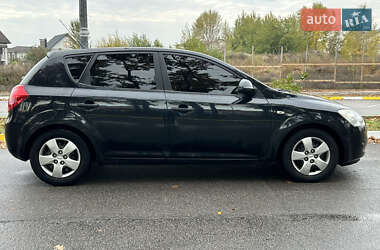 Хетчбек Kia Ceed 2007 в 