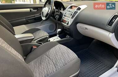 Хэтчбек Kia Ceed 2008 в 