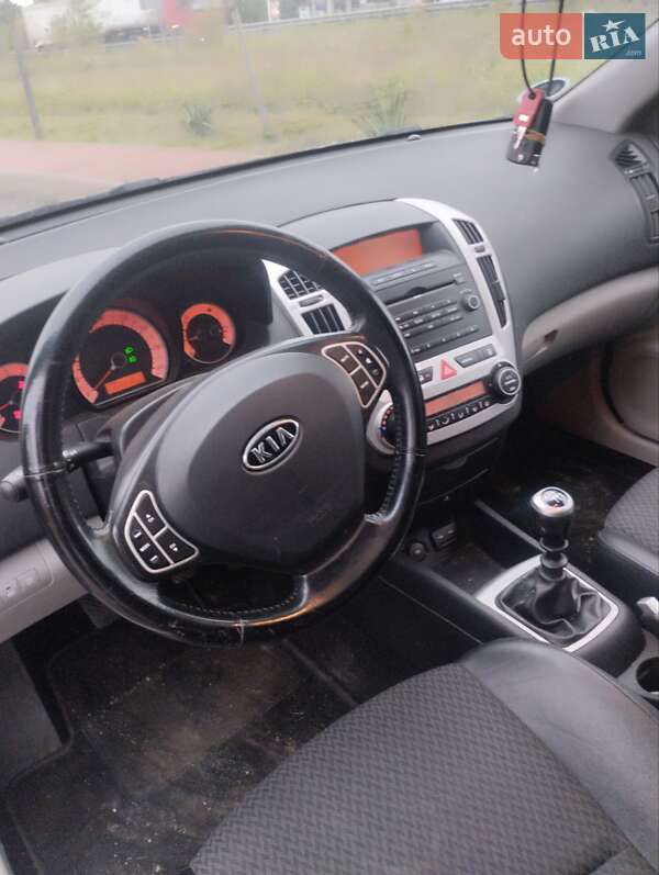 Універсал Kia Ceed 2008 в Гощі фото 4 Універсал Kia Ceed 2008 в Гощі