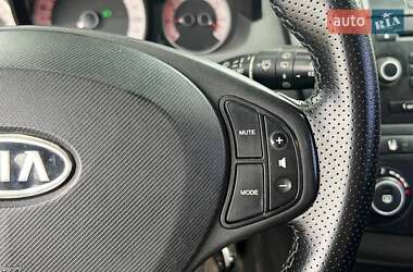 Хэтчбек Kia Ceed 2008 в 