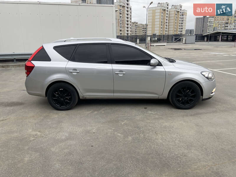 Універсал Kia Ceed 2010 в Києві фото 6 Універсал Kia Ceed 2010 в Києві