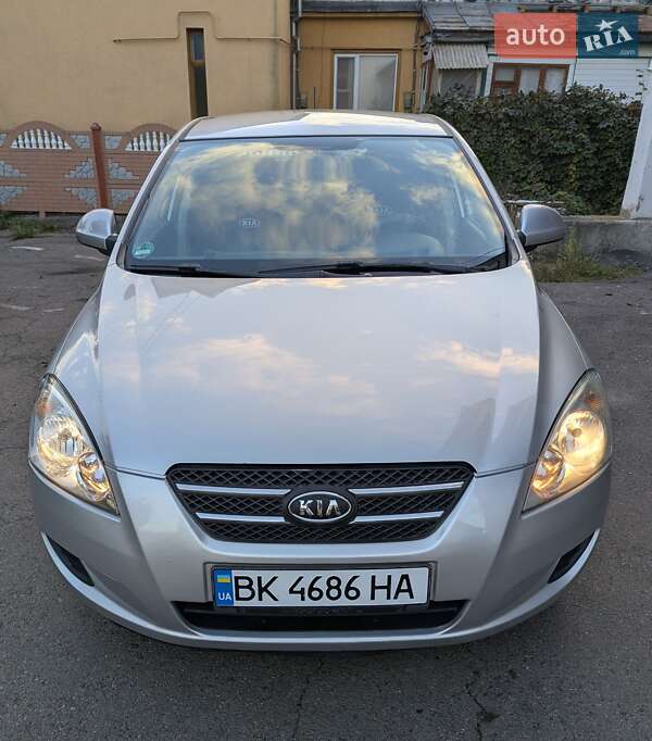 Хетчбек Kia Ceed 2007 в Рівному