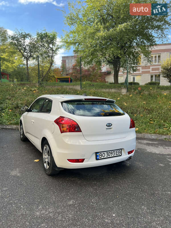 Хэтчбек Kia Ceed 2010 в Тернополе фото 3 Хэтчбек Kia Ceed 2010 в Тернополе