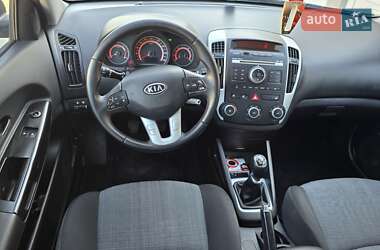 Універсал Kia Ceed 2012 в  фото 37 Універсал Kia Ceed 2012 в