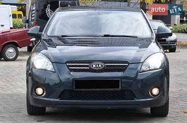 Хэтчбек Kia Ceed 2008 в 