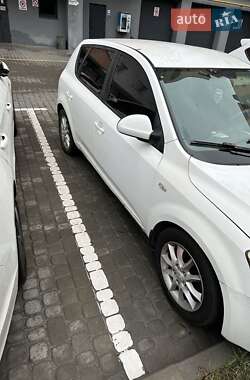 Хетчбек Kia Ceed 2007 в  фото 6 Хетчбек Kia Ceed 2007 в