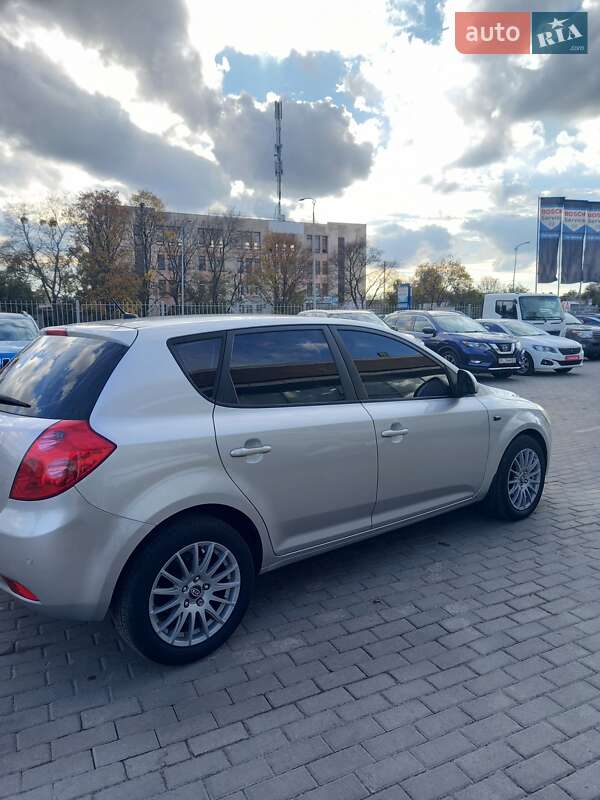 Хетчбек Kia Ceed 2007 в Полтаві фото 4 Хетчбек Kia Ceed 2007 в Полтаві