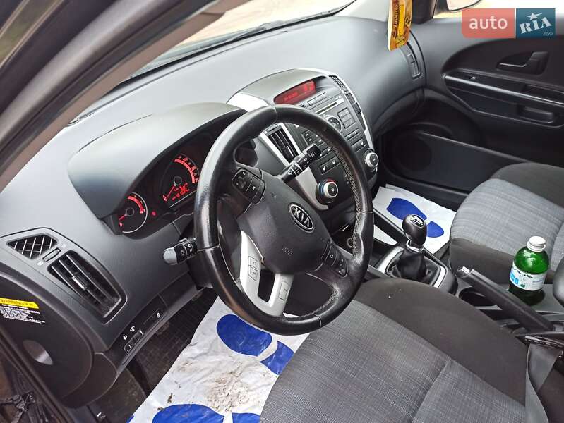 Універсал Kia Ceed 2010 в Вознесенську фото 17 Універсал Kia Ceed 2010 в Вознесенську