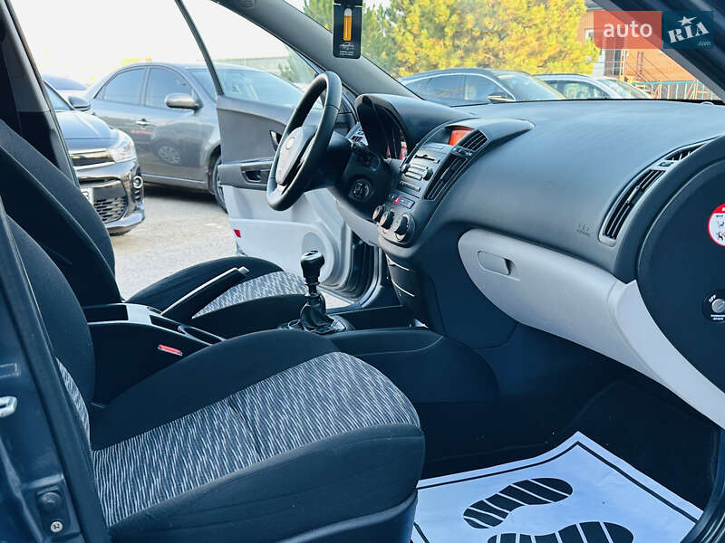 Универсал Kia Ceed 2009 в Харькове фото 32 Универсал Kia Ceed 2009 в Харькове