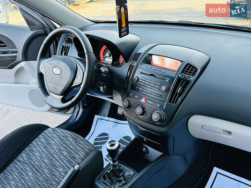 Универсал Kia Ceed 2009 в Харькове фото 35 Универсал Kia Ceed 2009 в Харькове