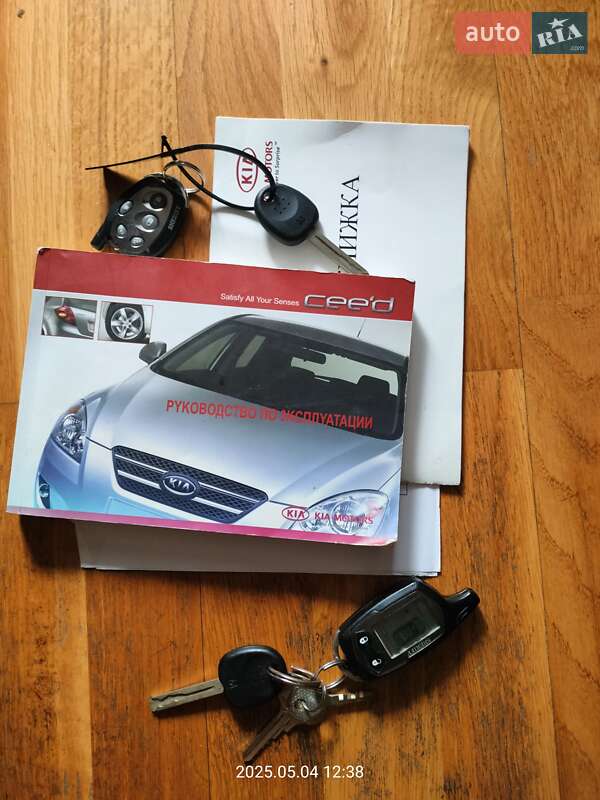 Хетчбек Kia Ceed 2008 в Києві фото 8 Хетчбек Kia Ceed 2008 в Києві