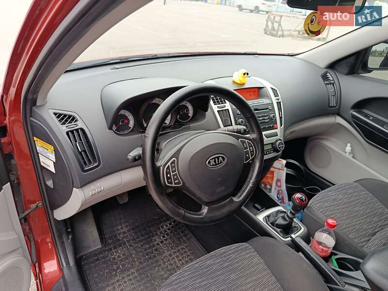 Хэтчбек Kia Ceed 2008 в Кропивницком фото 12 Хэтчбек Kia Ceed 2008 в Кропивницком