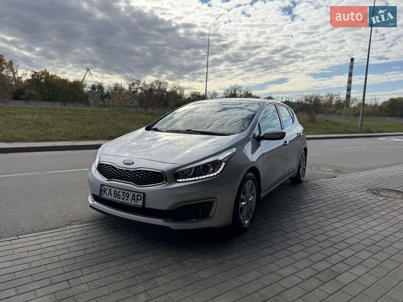 Хэтчбек Kia Ceed 2017 в Киеве фото 2 Хэтчбек Kia Ceed 2017 в Киеве