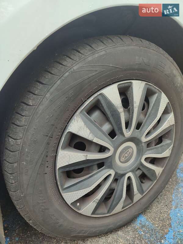 Хетчбек Kia Ceed 2012 в Києві фото 27 Хетчбек Kia Ceed 2012 в Києві