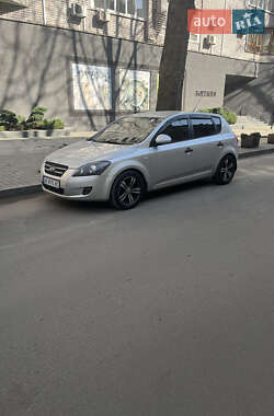 Хэтчбек Kia Ceed 2008 в Днепре Хэтчбек Kia Ceed 2008 в Днепре