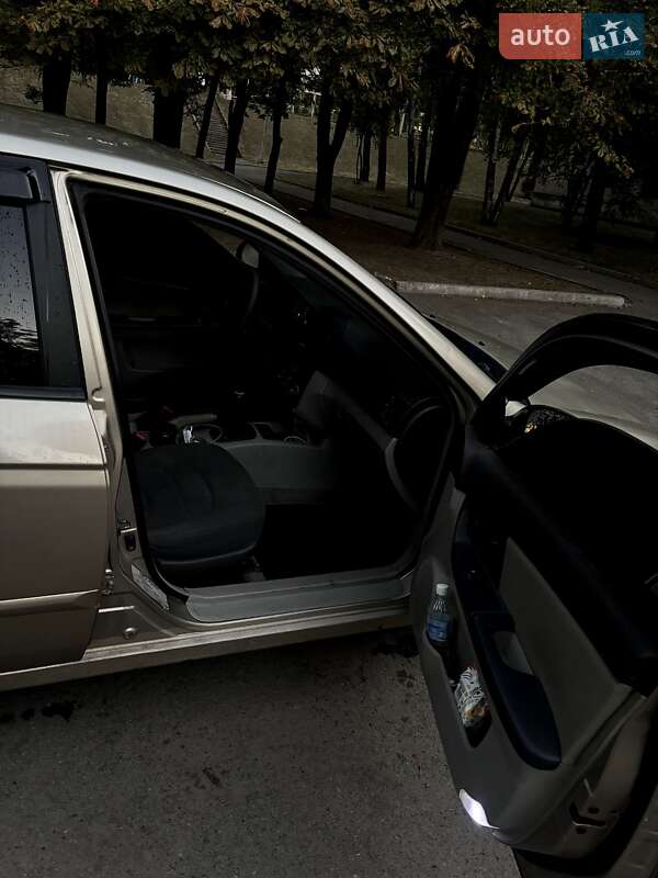 Хэтчбек Kia Ceed 2006 в Каменском фото 5 Хэтчбек Kia Ceed 2006 в Каменском