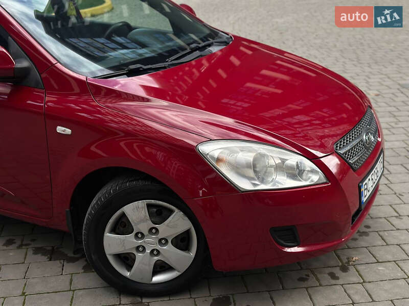 Хэтчбек Kia Ceed 2009 в Ивано-Франковске фото 11 Хэтчбек Kia Ceed 2009 в Ивано-Франковске