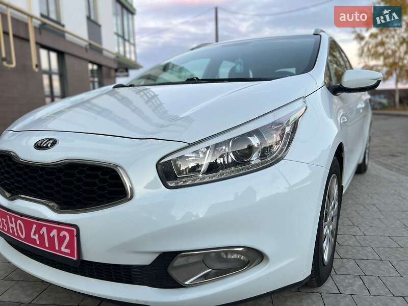 Универсал Kia Ceed 2015 в Сокале